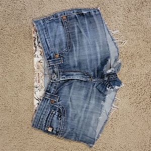 Big Star Maddie cut off short shorts 29